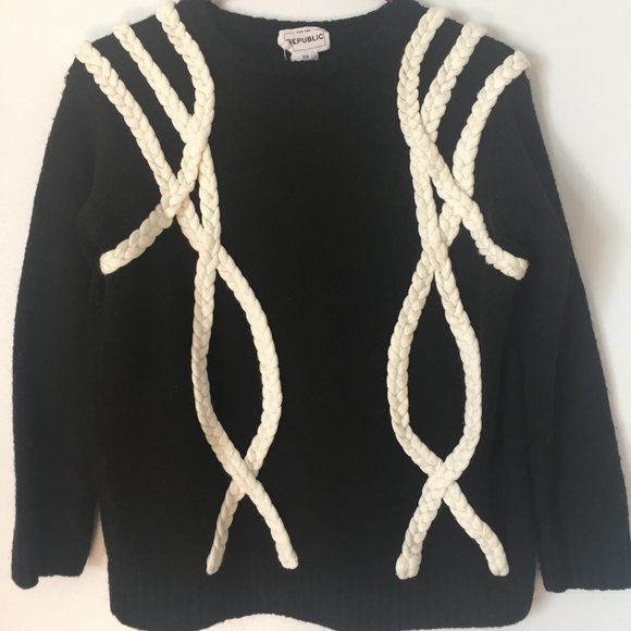 Sweater - Picture 1 of 2